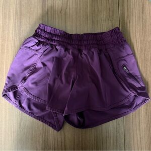 Lululemon tracker shorts